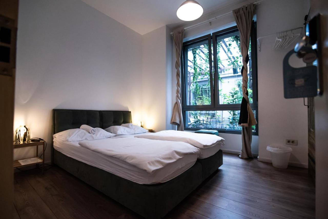 Boutique Hostel Shappy Zagreb Exterior foto