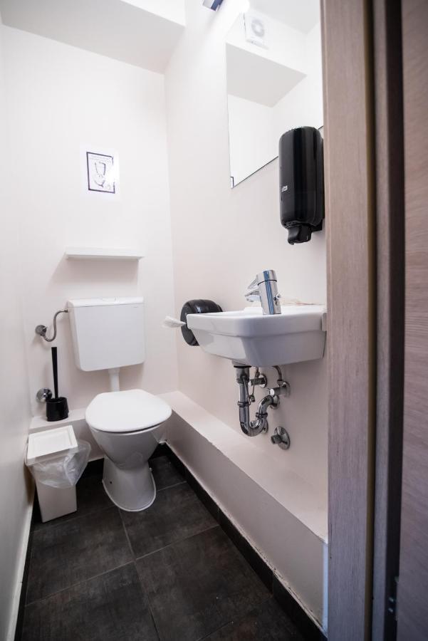 Boutique Hostel Shappy Zagreb Exterior foto