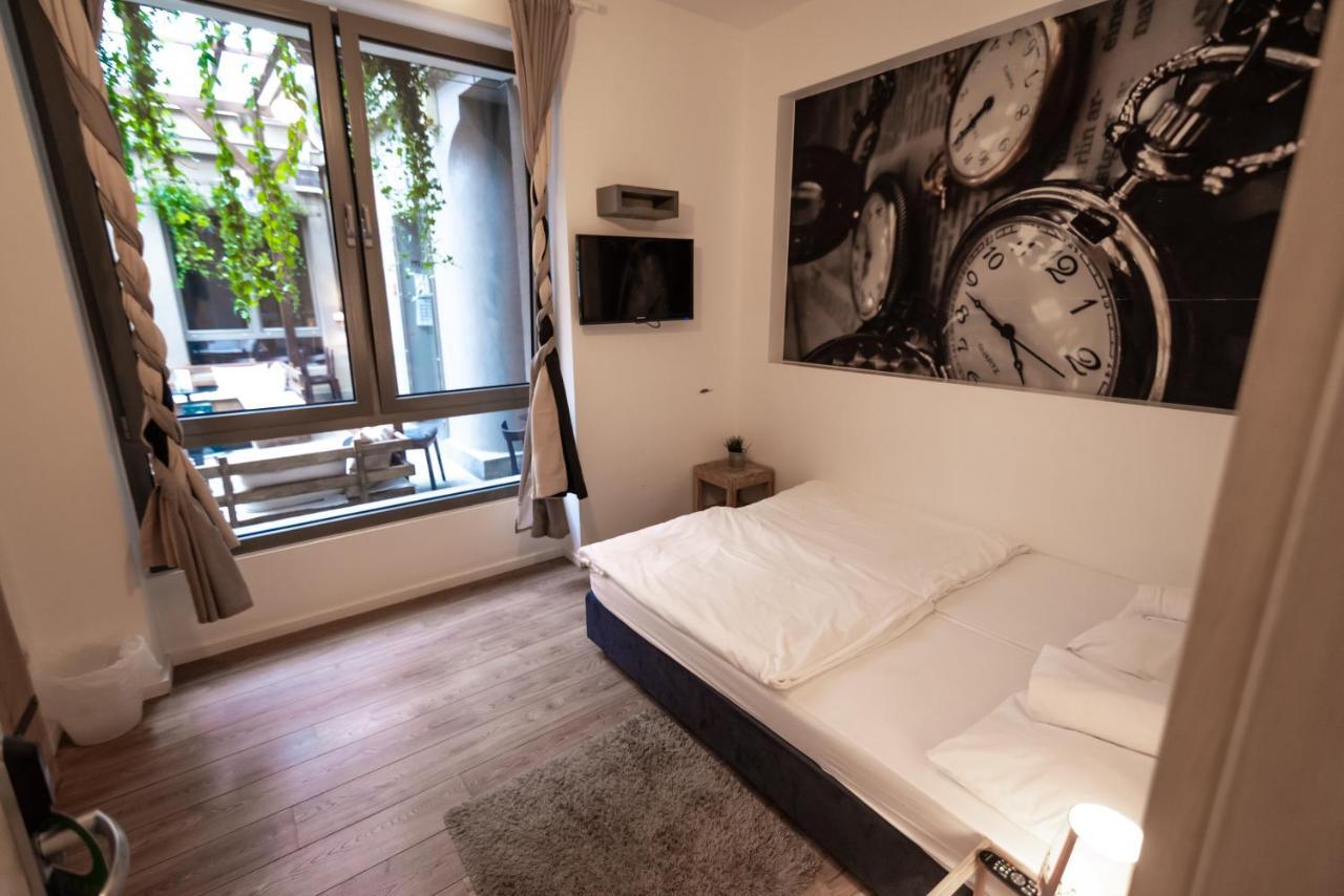 Boutique Hostel Shappy Zagreb Exterior foto