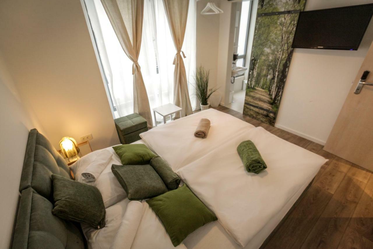 Boutique Hostel Shappy Zagreb Exterior foto