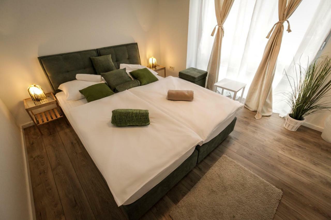 Boutique Hostel Shappy Zagreb Exterior foto